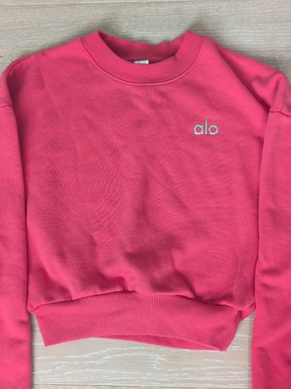 Alo Cropped Accolade, Candy Red - XXS